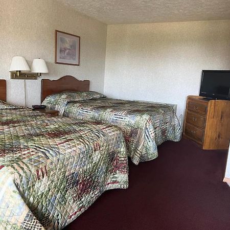 Gray Wolf Lodge Manistique Extérieur photo